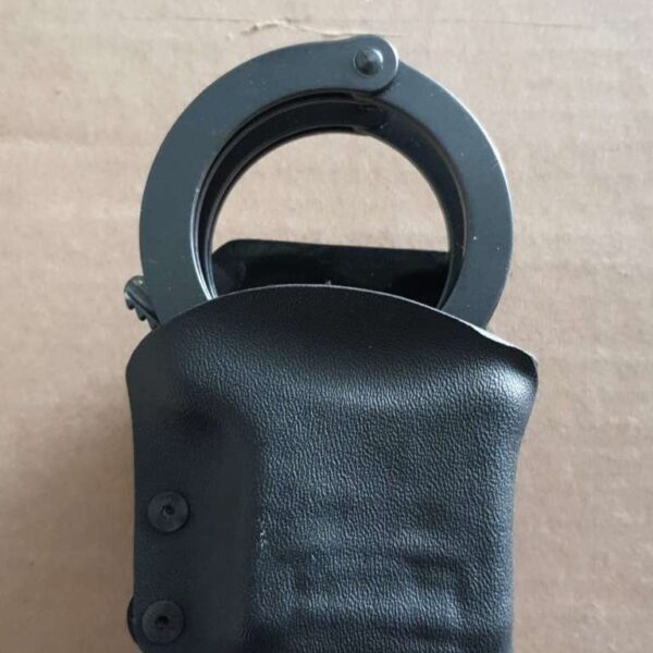 Funda KYDEX para grilletes con sistema tap click
