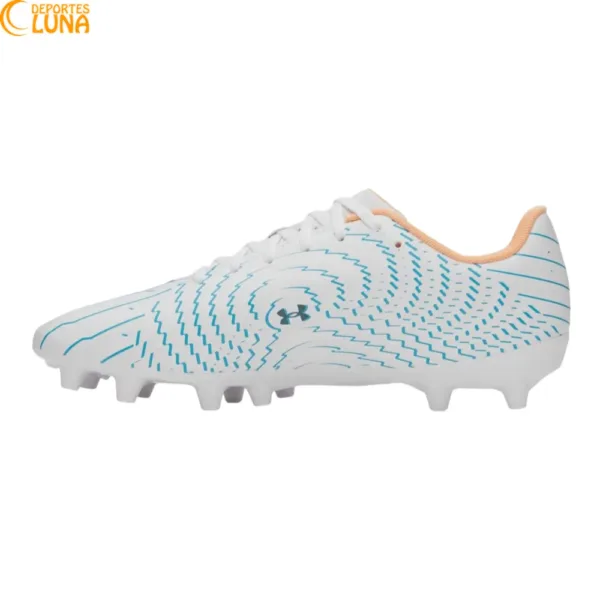 Under Armour Shadow Club 4 FG 6006232-101 blancas y azules para césped natural con gran tracción, control y ligereza.