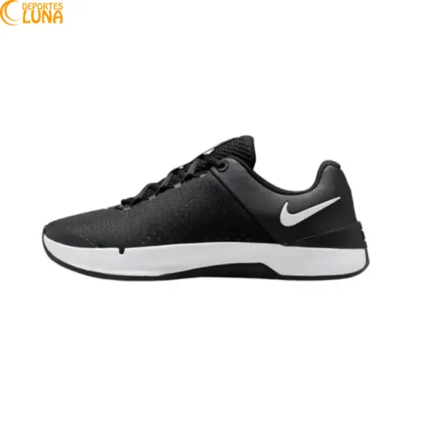 Nike MC Trainer 4 Mujer IM3744-002 vista lateral